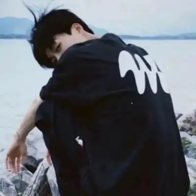苍傲玉
