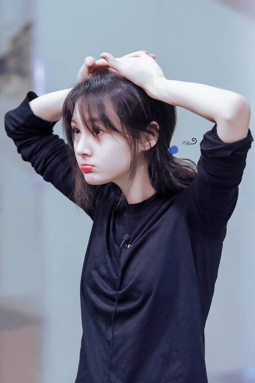 开云体育官网-德甲猛攻猛守：极致的攻防演绎！，猛攻战将是什么牌子的